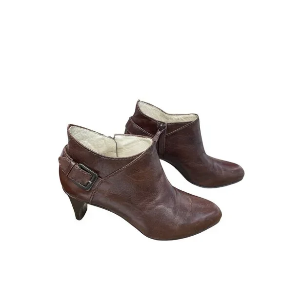 Cole Haan womans brown leather Kitt heels ankle boots Sz 7.5B SKU 9617 - Picture 3 of 13